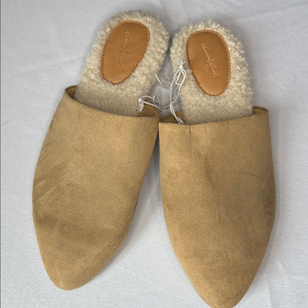 Universal Thread Cream Fuzzy Slip-On Mules